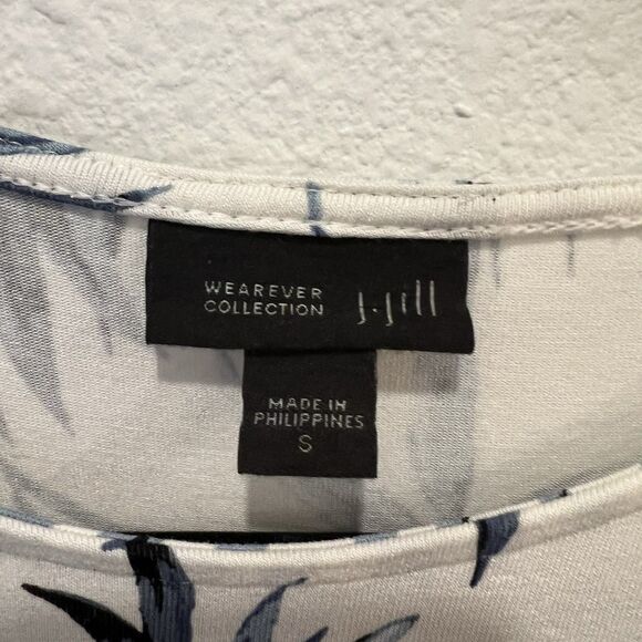 J Jill Top Womens Sz S Half Sleeve Wearever Collection Blue Leaf Print Jersey - Picture 2 of 6